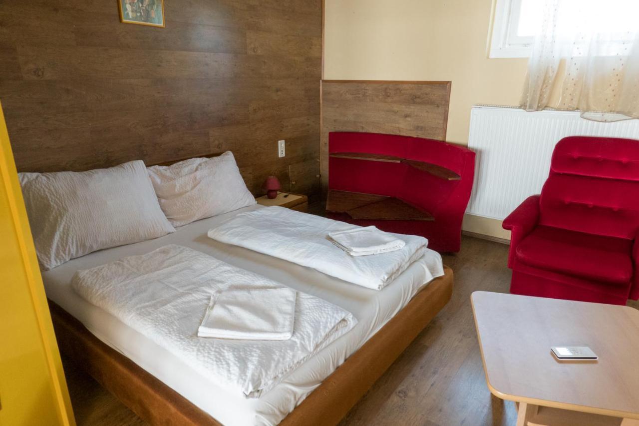 Mueller'S 1 Apartment Siofok Ngoại thất bức ảnh