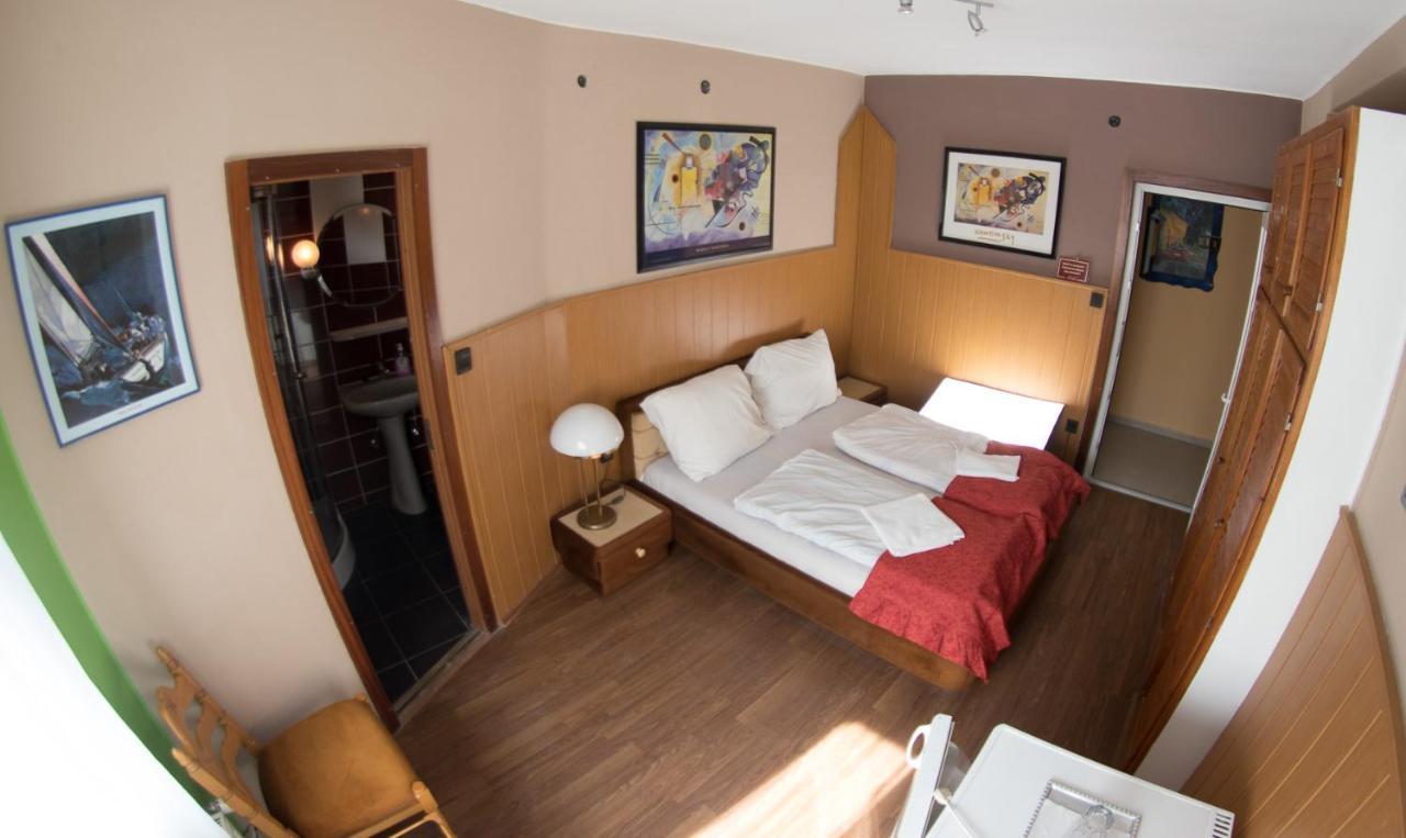 Mueller'S 1 Apartment Siofok Ngoại thất bức ảnh