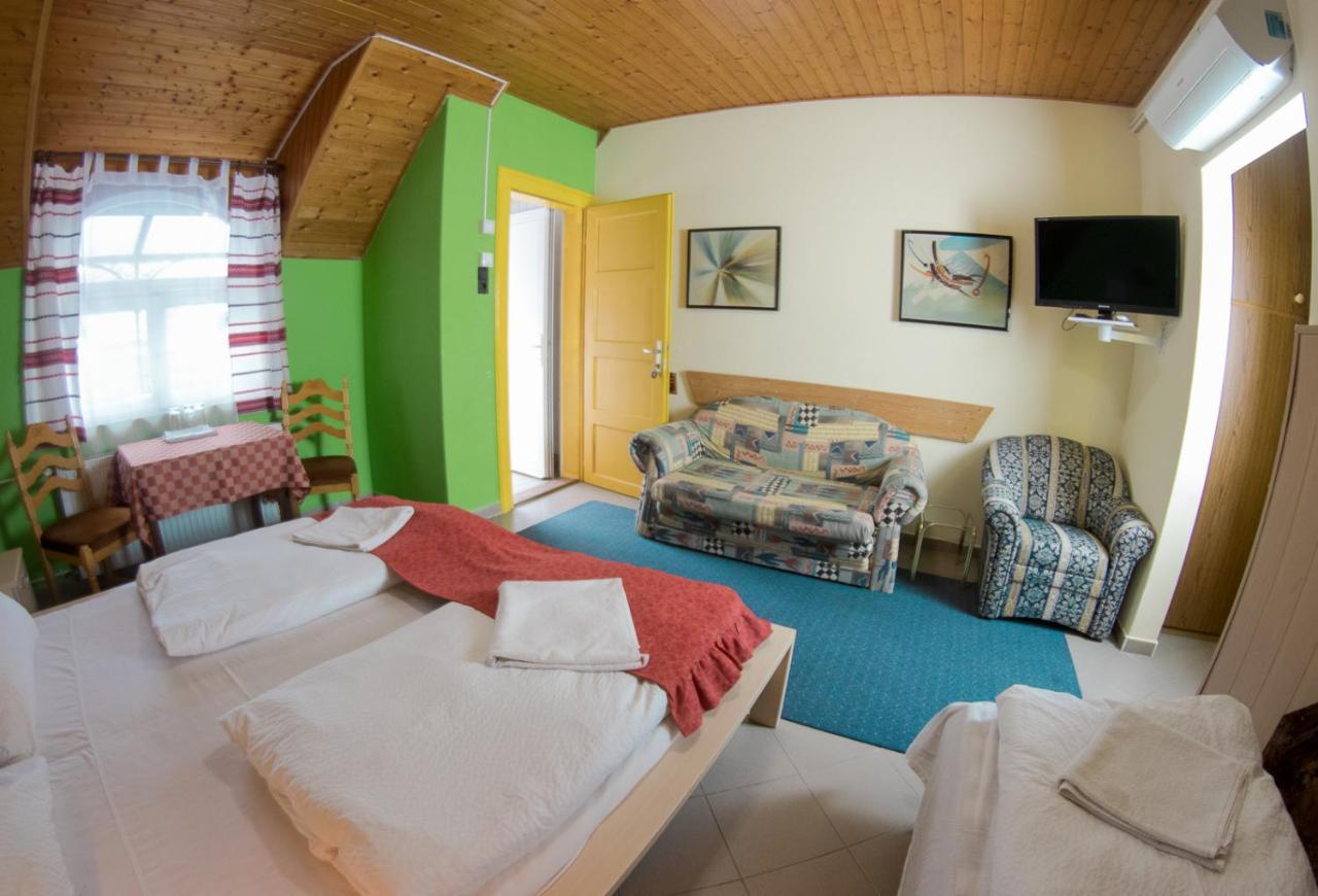 Mueller'S 1 Apartment Siofok Ngoại thất bức ảnh