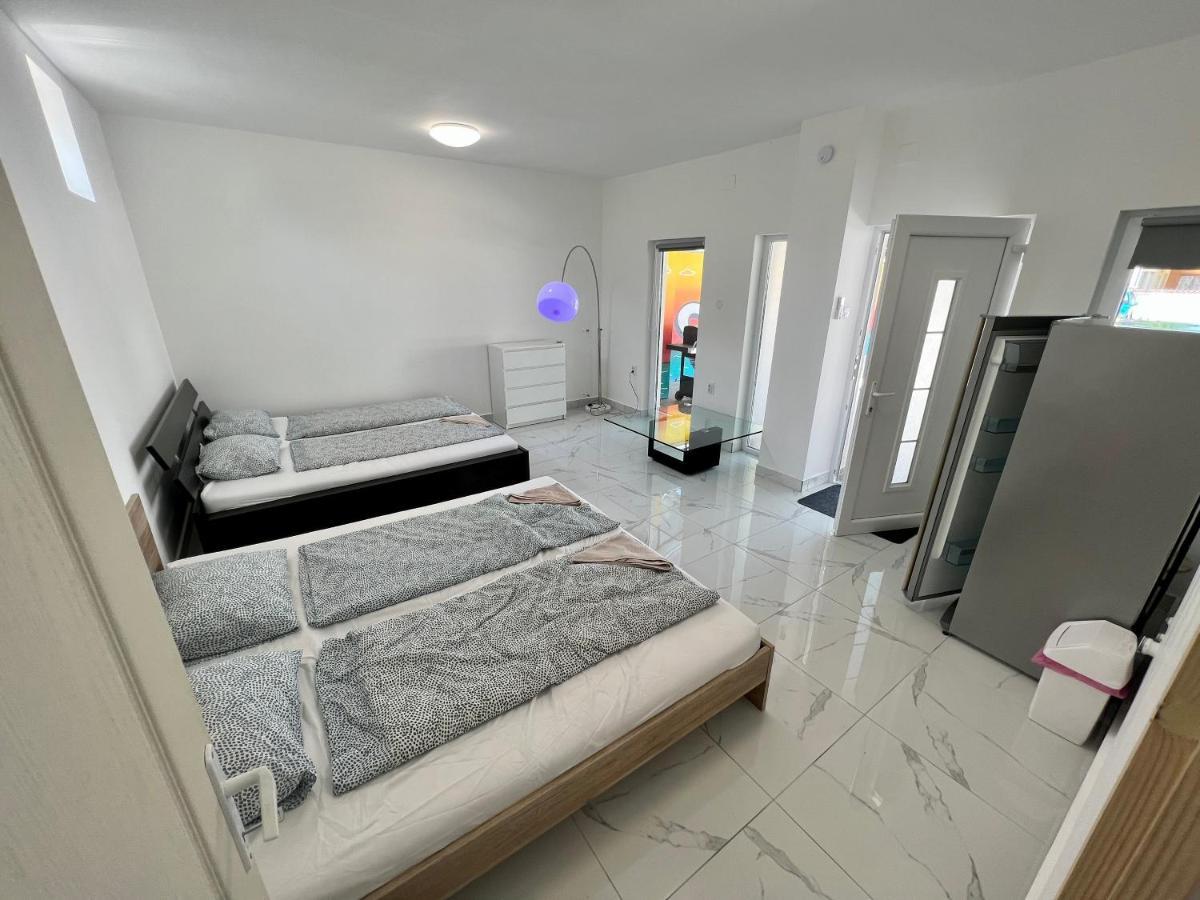 Mueller'S 1 Apartment Siofok Ngoại thất bức ảnh